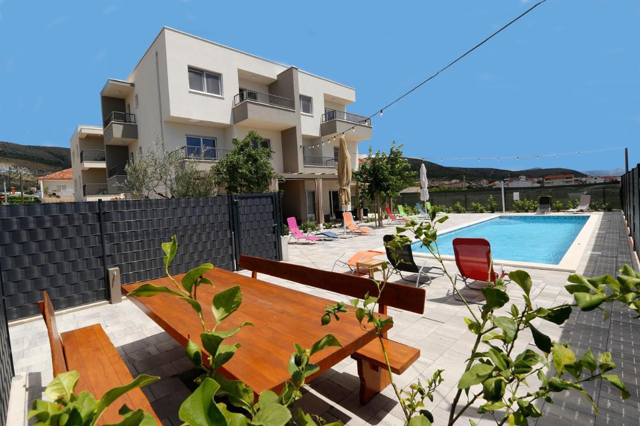Hotel Bulli Croatia Donji Seget Exteriér fotografie