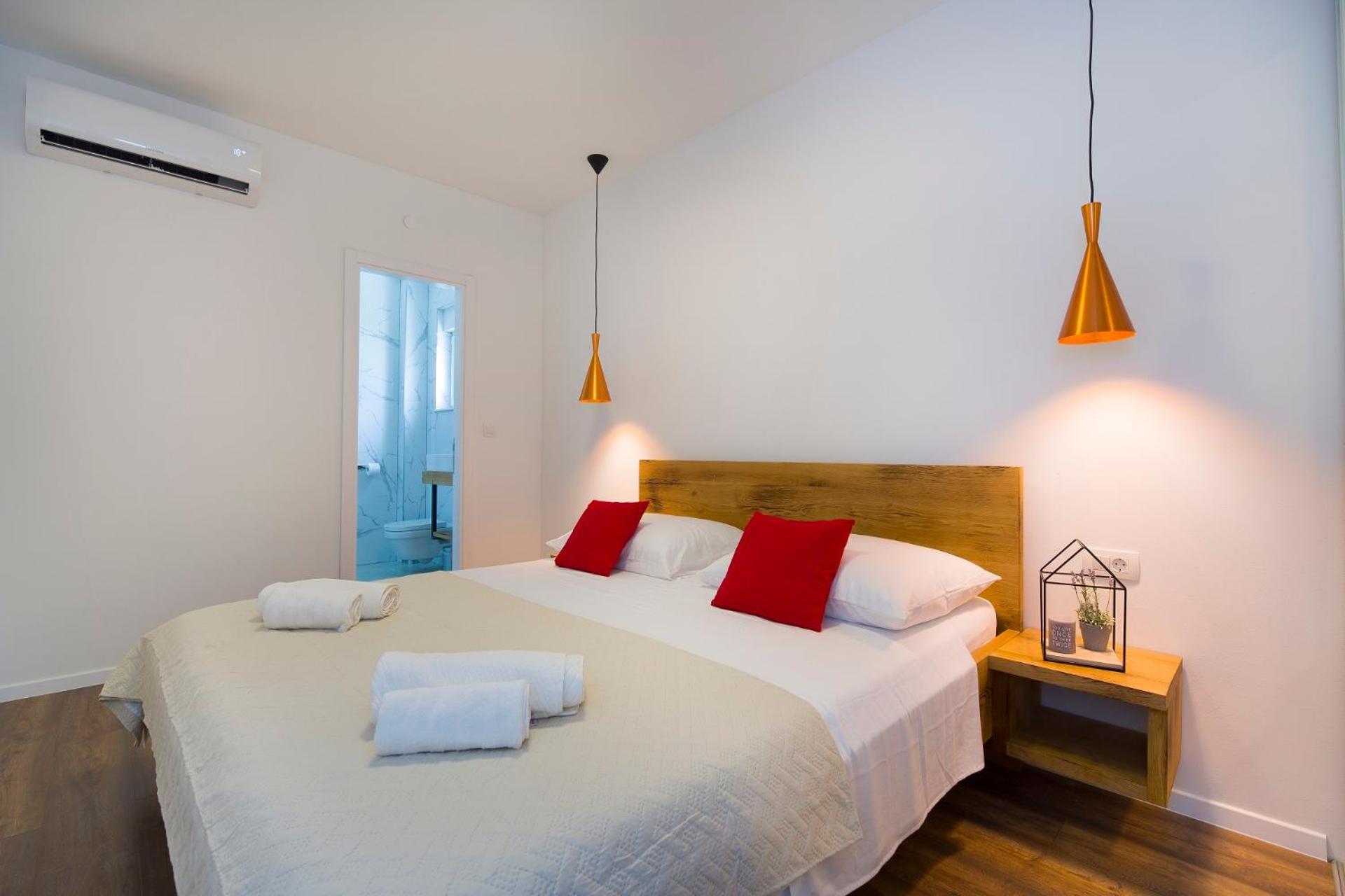Hotel Bulli Croatia Donji Seget Pokoj fotografie