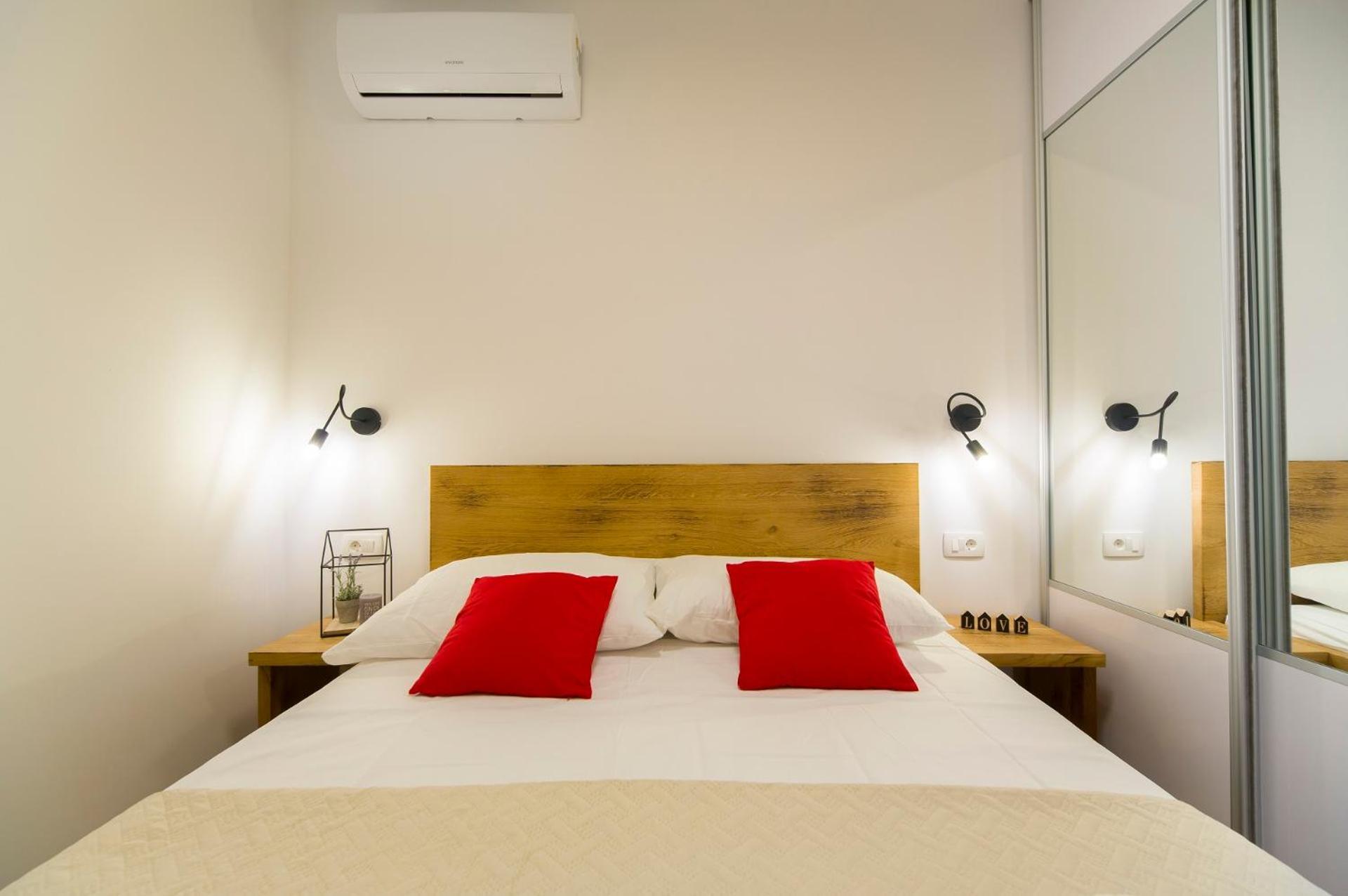 Hotel Bulli Croatia Donji Seget Exteriér fotografie